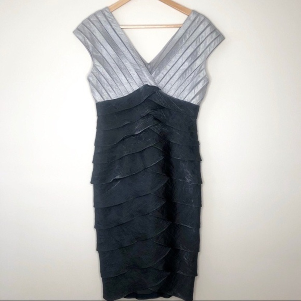 Adrianna Papell Women’s Silver and Black Tiered Ruffle Formal Dress Size 10